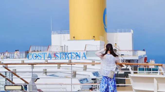 船上でのんびり過ごす旅のひととき