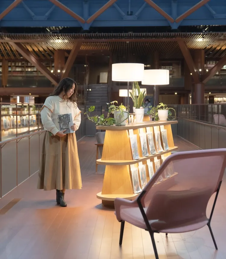 石川県立図書館
